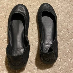 Tory Burch black ballet flats Sz 5.5